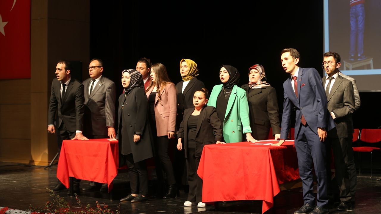 Sivas'ta Öğretmenler Günü dolayısıyla tören düzenlendi