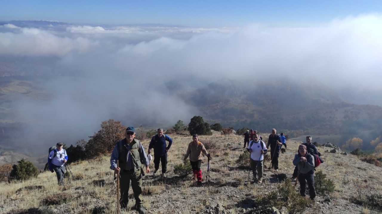 Sivas'ta dağcılar Zibraham Dağı'na tırmandı
