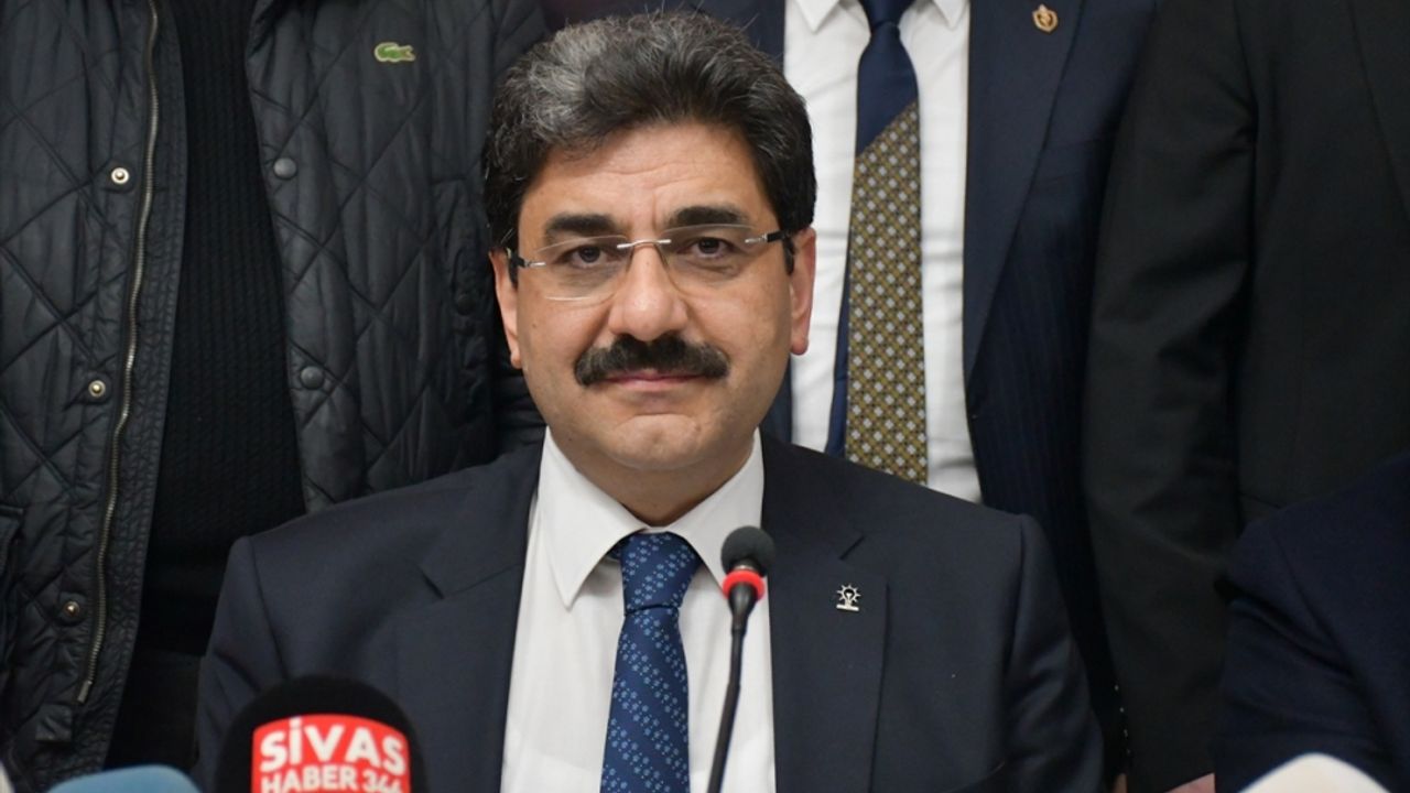 AK Parti Sivas İl Başkanı Aksu, milletvekilliği aday adaylığı için görevinden istifa etti