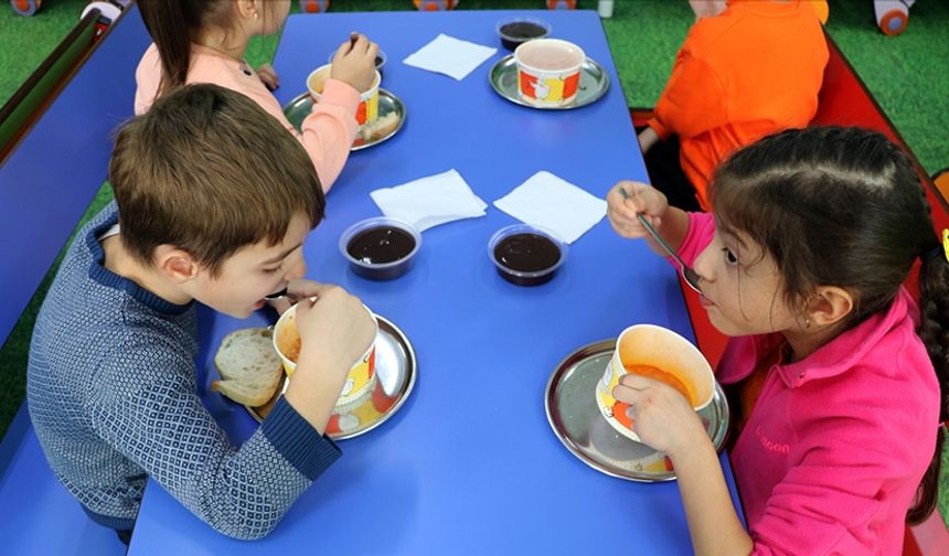 İkinci dönemden itibaren okul öncesi eğitimdeki tüm çocuklara ücretsiz yemek verilecek