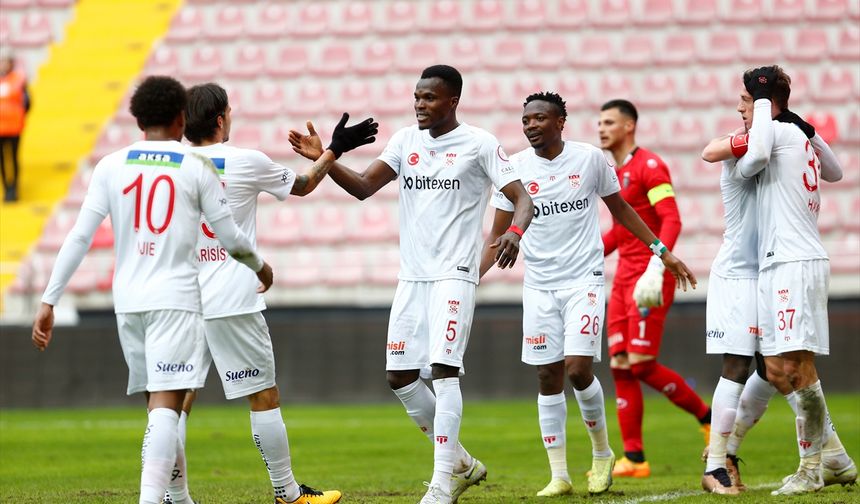 Sivasspor, Süper Lig'de yarın Gaziantep FK'ye konuk olacak